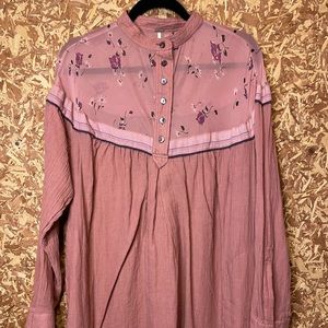 !!FREE PEOPLE!! (Light weight top)